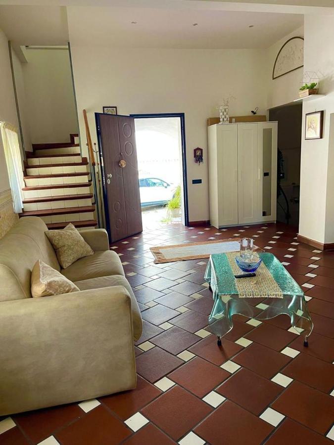 דירות Vietri Holiday House Il Castello Di Anna מראה חיצוני תמונה