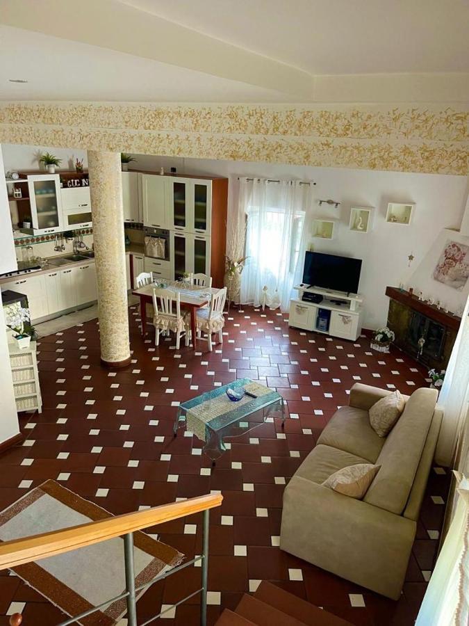 דירות Vietri Holiday House Il Castello Di Anna מראה חיצוני תמונה
