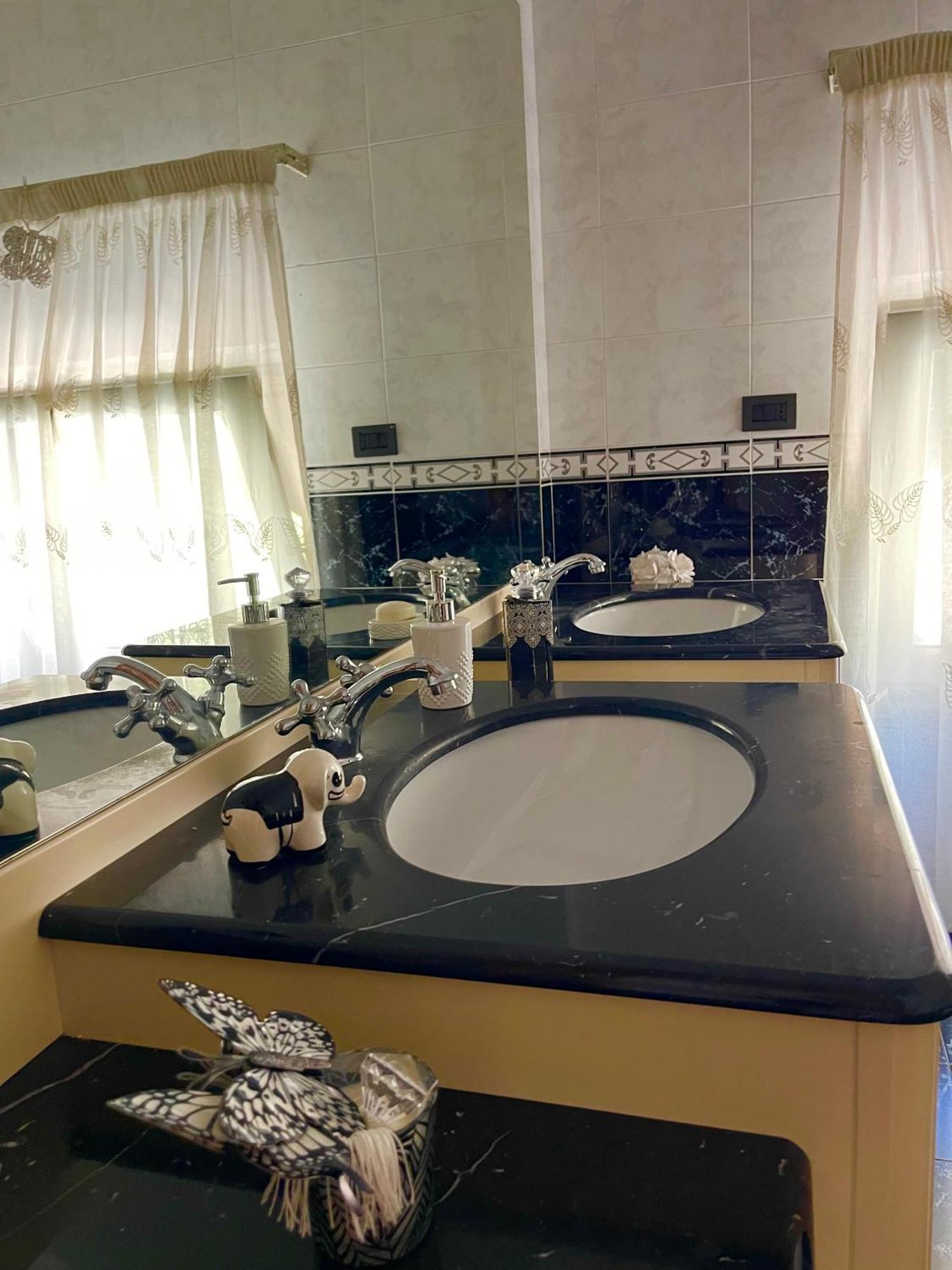 דירות Vietri Holiday House Il Castello Di Anna מראה חיצוני תמונה